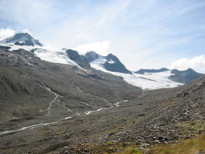 Blick auf die Gletscher rund um die Schöne Aussicht Hütte